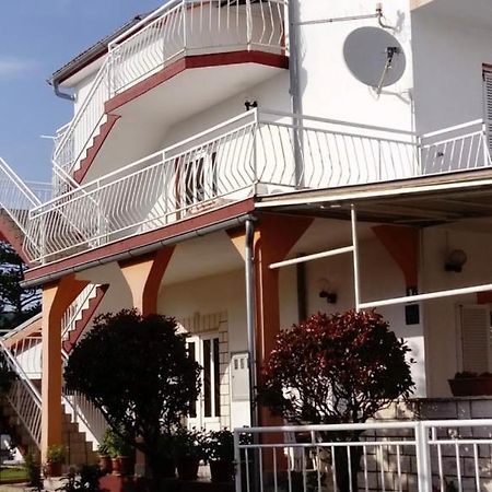 מלון יאדראנובו Haus Silvia מראה חיצוני תמונה
